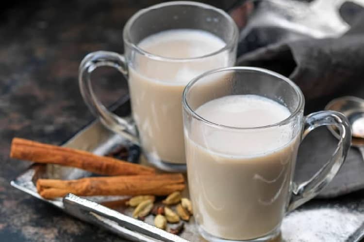 How chai tea may impact breastfeeding